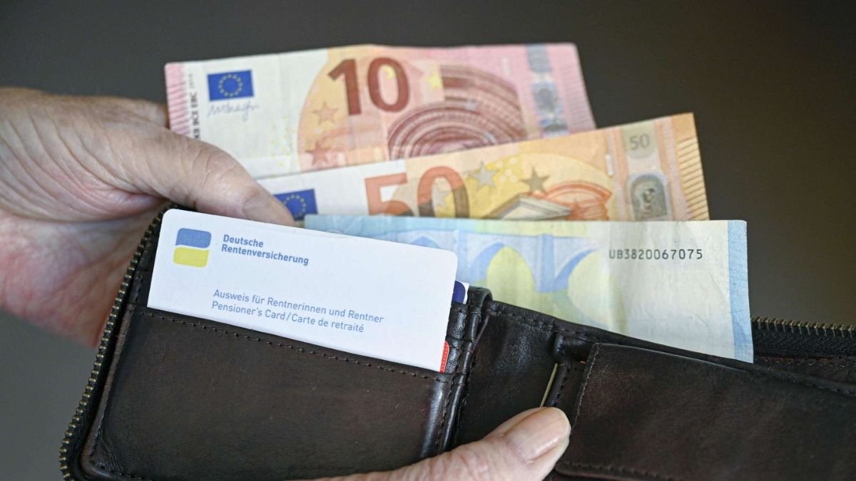 Pensionsausweis als Spartipp - Viele Rentner kennen diese Rabatte nicht